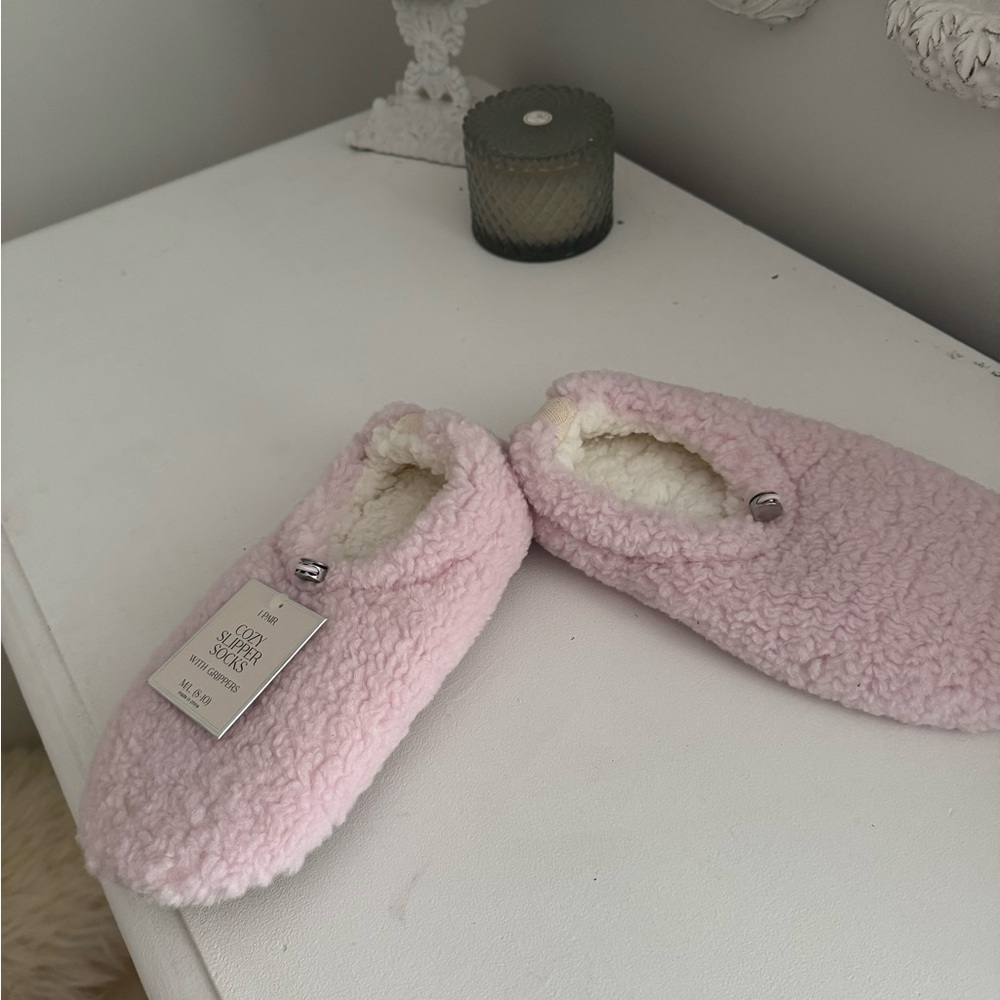nwt cozy pink slipper socks new